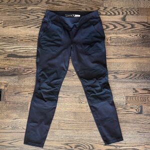 EUC Carhartt Black Fitted MidWeight work pant